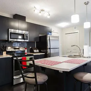  Apartment Executive Winderemere I Secure Ug Parking I Wifi! Canada